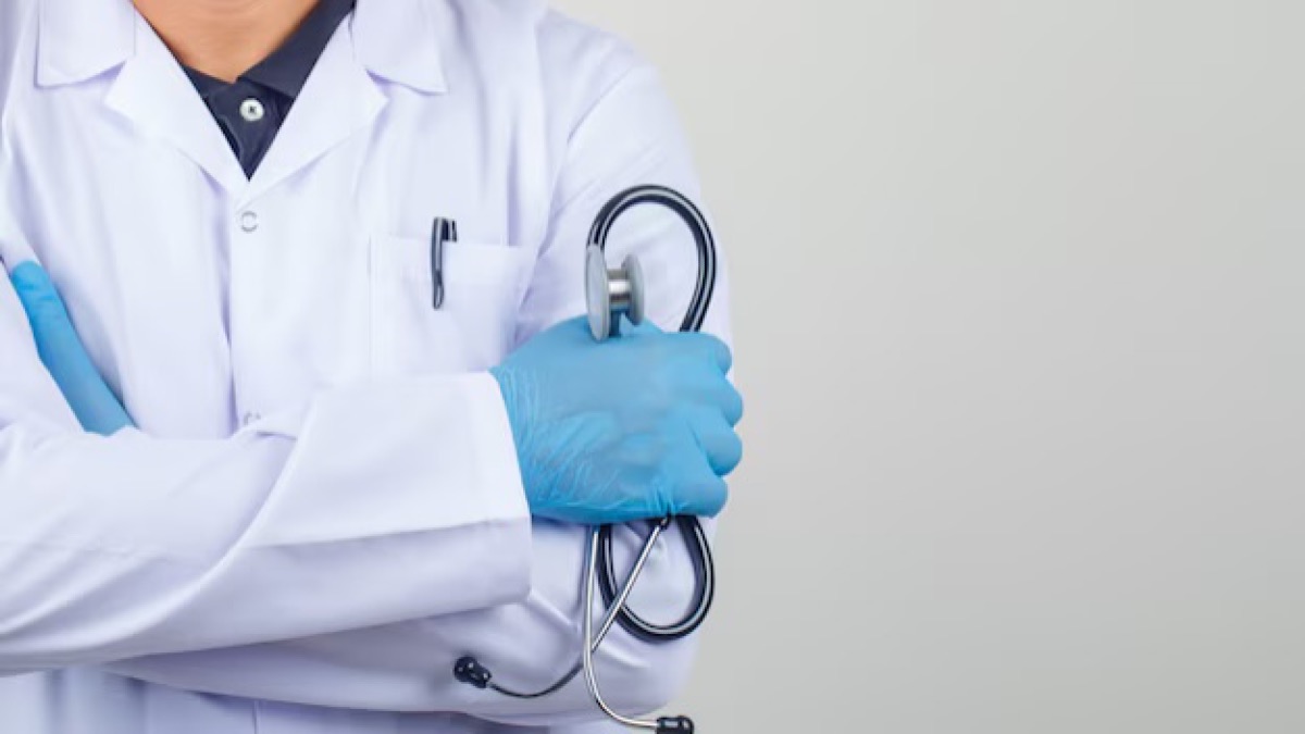 Мажилис одобрил меры по защите медиков от насилия