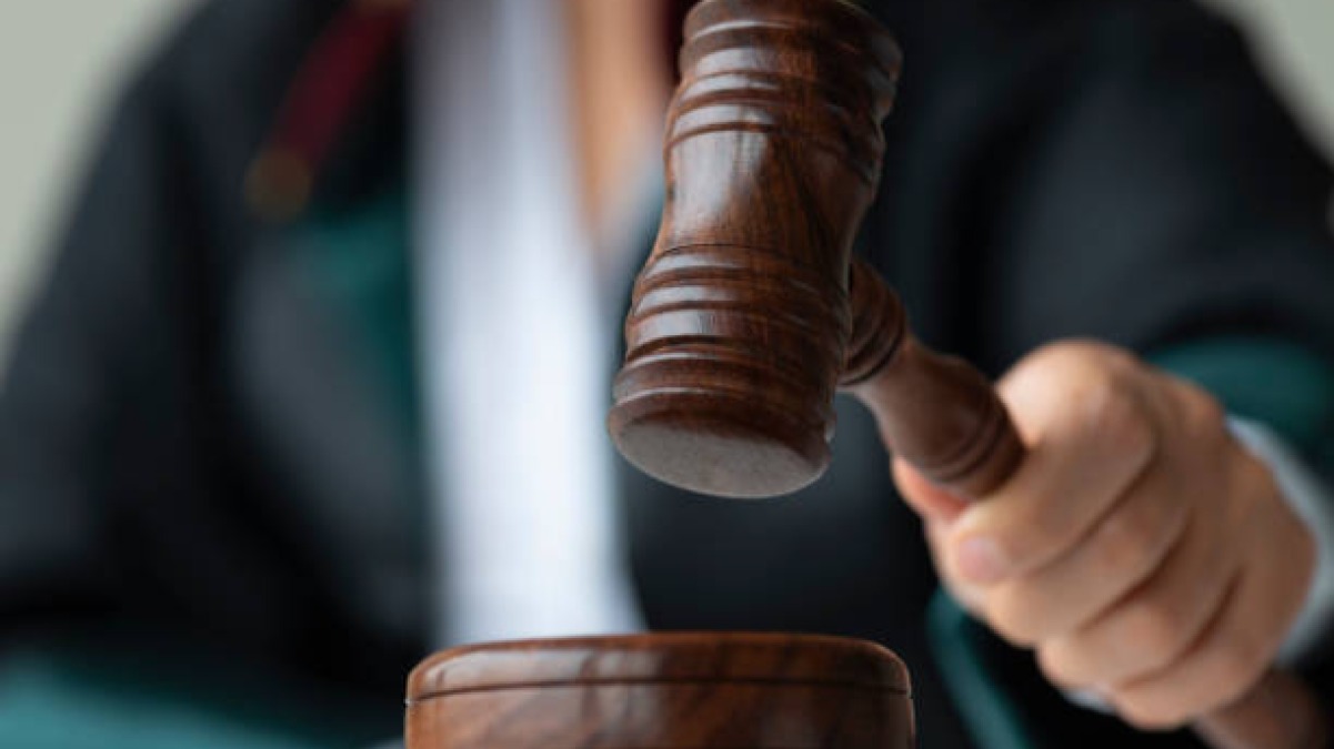 Абай облысында бюджет қаражатын жымқырған ауылдық округтің бұрынғы әкімі сотталды