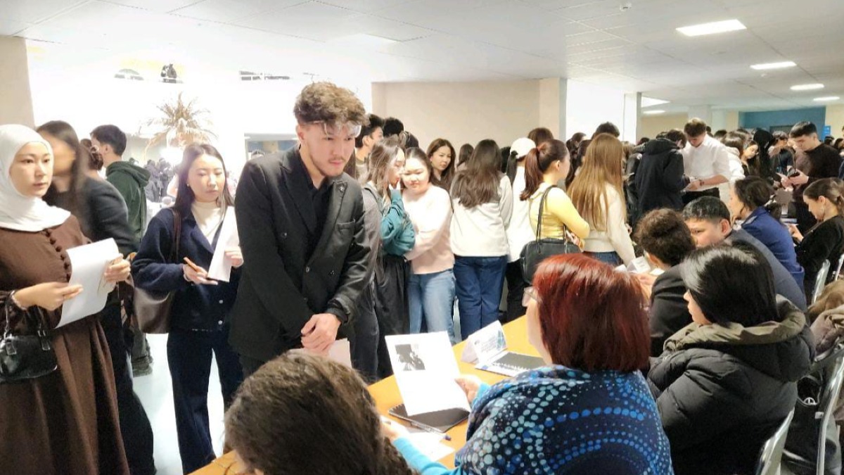 Астанада жастарға арналған бос орындар жәрмеңкесі өтті