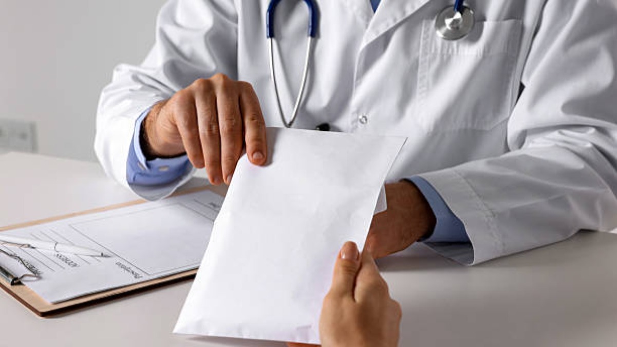 Аурухана қаржысына пәтер алған: Түркістанда бас дәрігер тергеуге алынды   