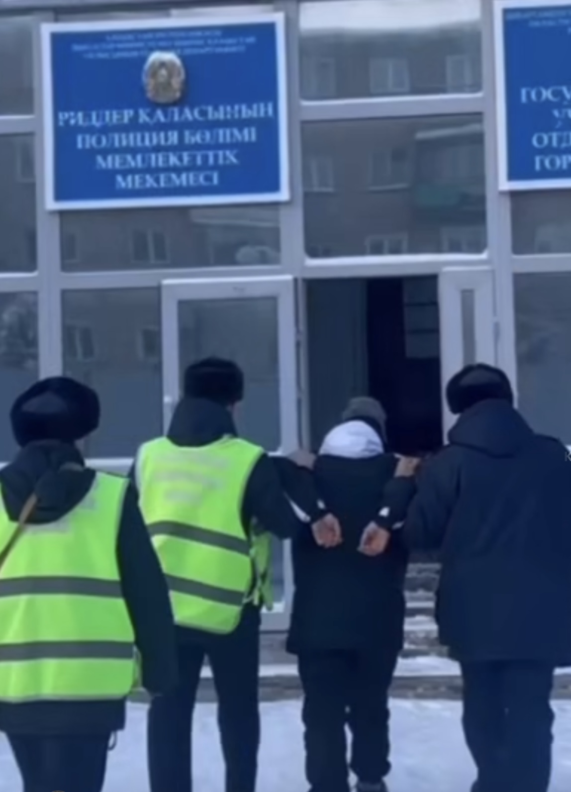 Готовил мясо у Вечного огня: нарушитель в Риддере арестован