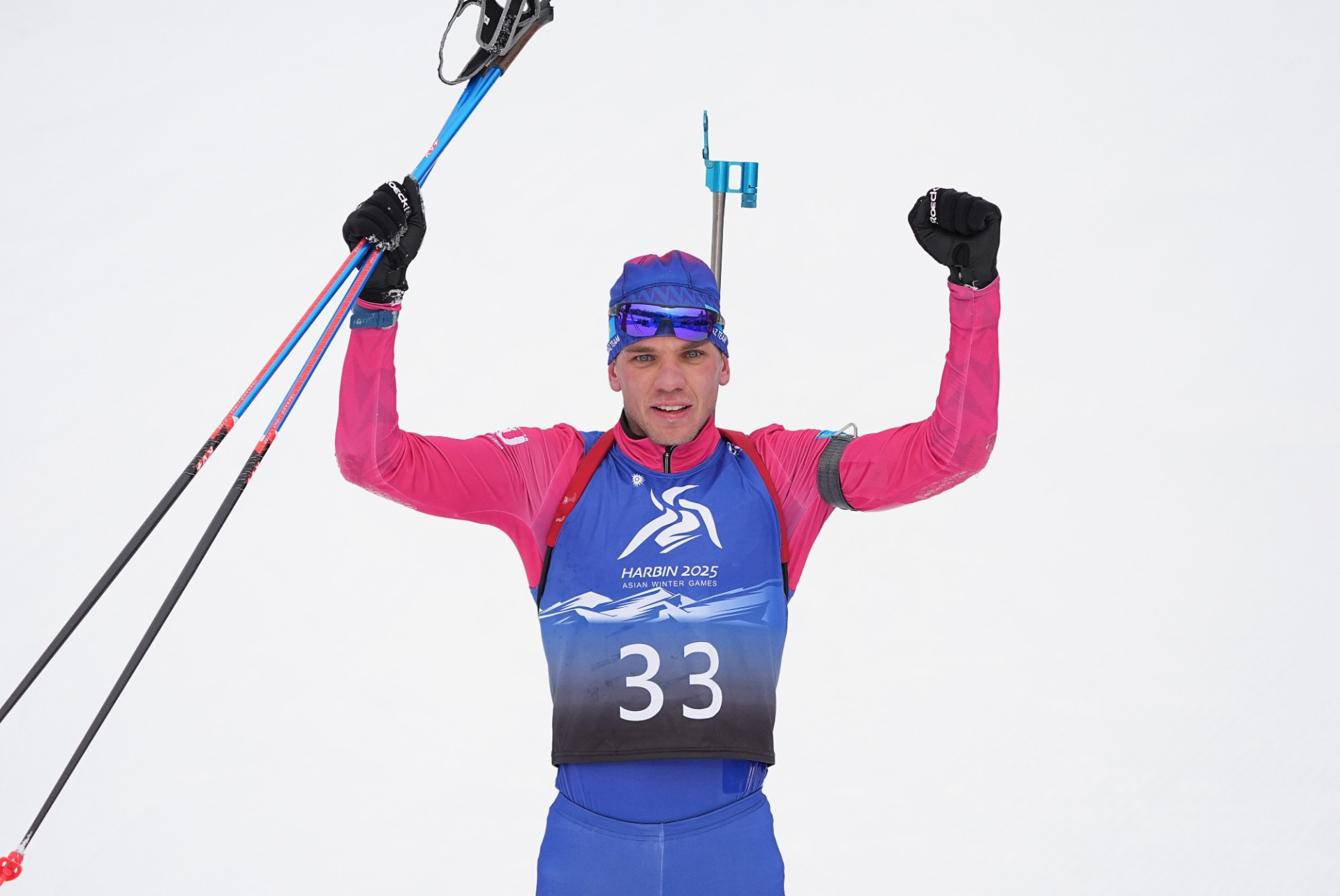 Казахстанский биатлонист во второй раз пробился в гонку преследования на этапе Кубка мира