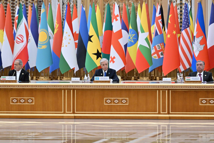 Токаев принял участие в форуме мира и доверия в Ашхабаде