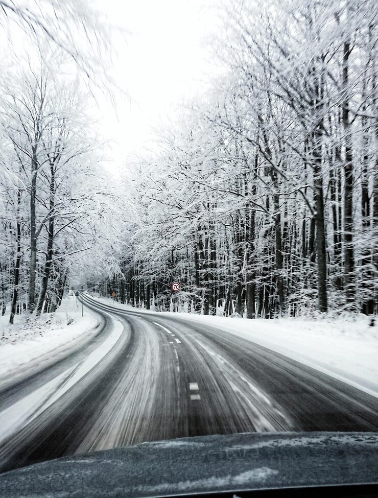 В Акмолинской области ограничили движение транспорта из-за непогоды