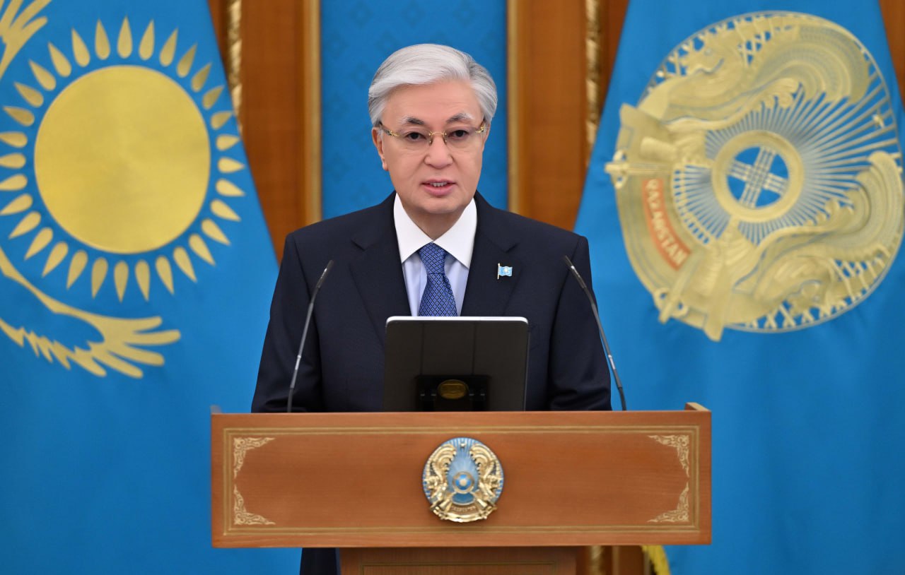 Президент поздравил работников энергетической отрасли с профессиональным праздником