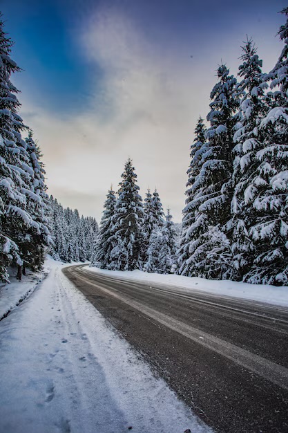 В Атырауской области ограничили движение из-за непогоды