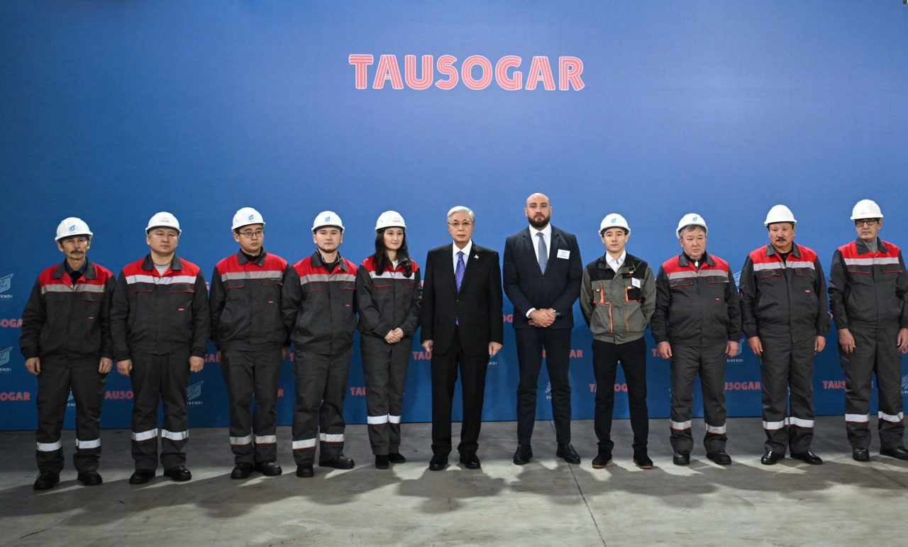 Токаев посетил завод Tausogar
