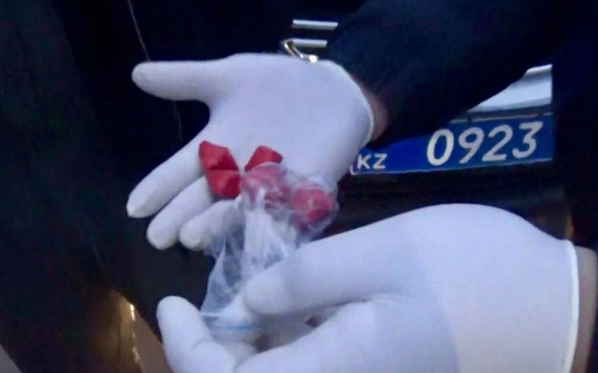 Оралда түрмеге тыйым салынған заттарды жеткізген кәсіпкер ұсталды