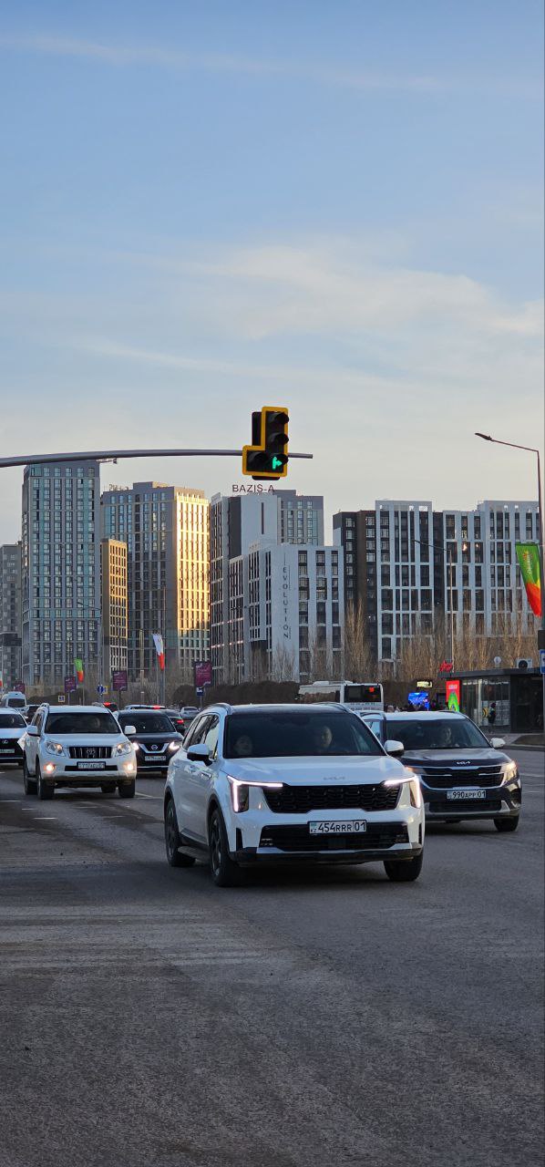 С 5 января казахстанцы смогут выбрать любые госномера