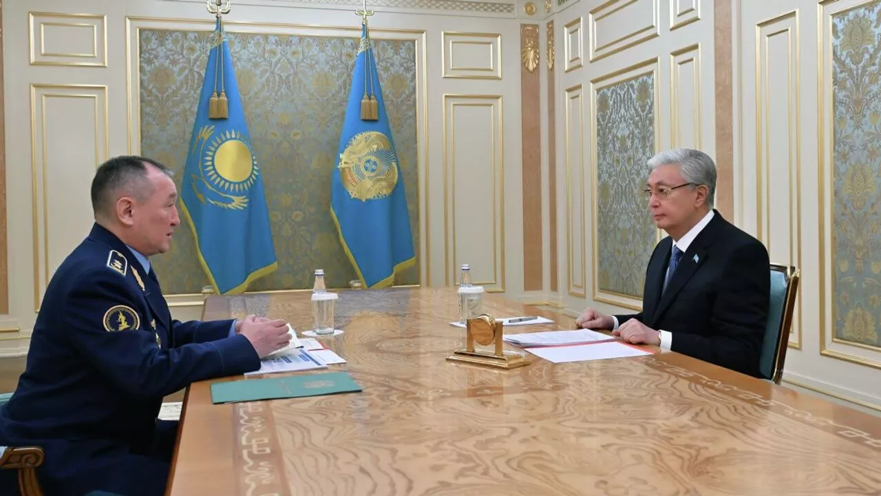 Президент қорғаныс министріне армияның жауынгерлік әзірлік деңгейін арттыруды тапсырды