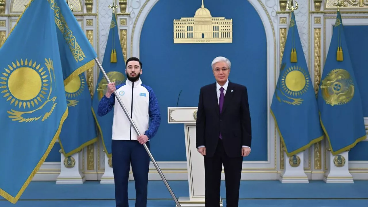 Тоқаев Қысқы Олимпиада және Паралимпиада құрамасына мемлекеттік туды тапсырды