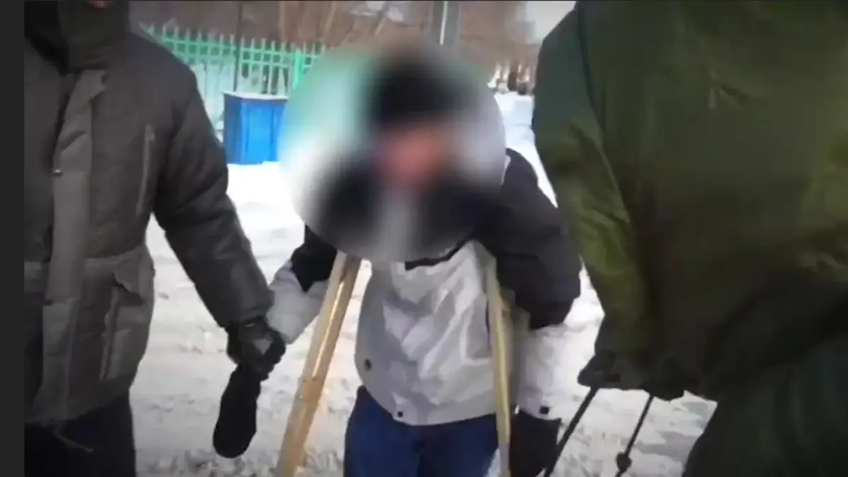 Павлодар облысында бір аяғы жоқ мүгедек ер адам есірткі жасырып жүрген жерінен ұсталды