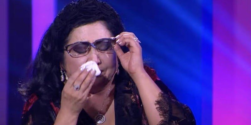 «Белгісіз адам қорқытып отыр»: Мақпал Жүнісова күтпеген жазба жариялады