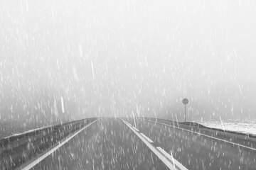 В двух областях Казахстана ограничили движение автотранспорта