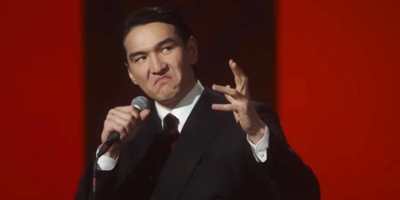 Ресейден қуып жіберген әзілкеш Нұрлан Сабуров Қазақстанға келді