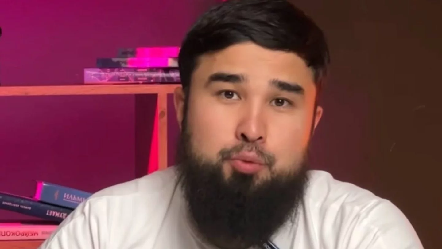 «Әйелдерімді санамай жүріңдер!»: Рүстем Жүгінісов қанша қатын алса да өзі білетінін айтты