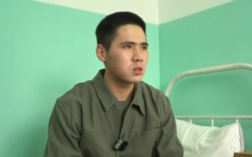 Отарда жағы сынған сарбаз ісі: борыштас жауынгердің үстінен қылмыстық іс қозғалды