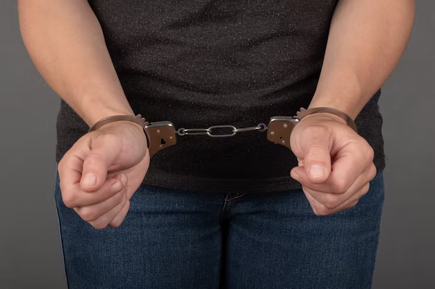 Две женщины подозреваются в мошенничестве с документами в Актобе