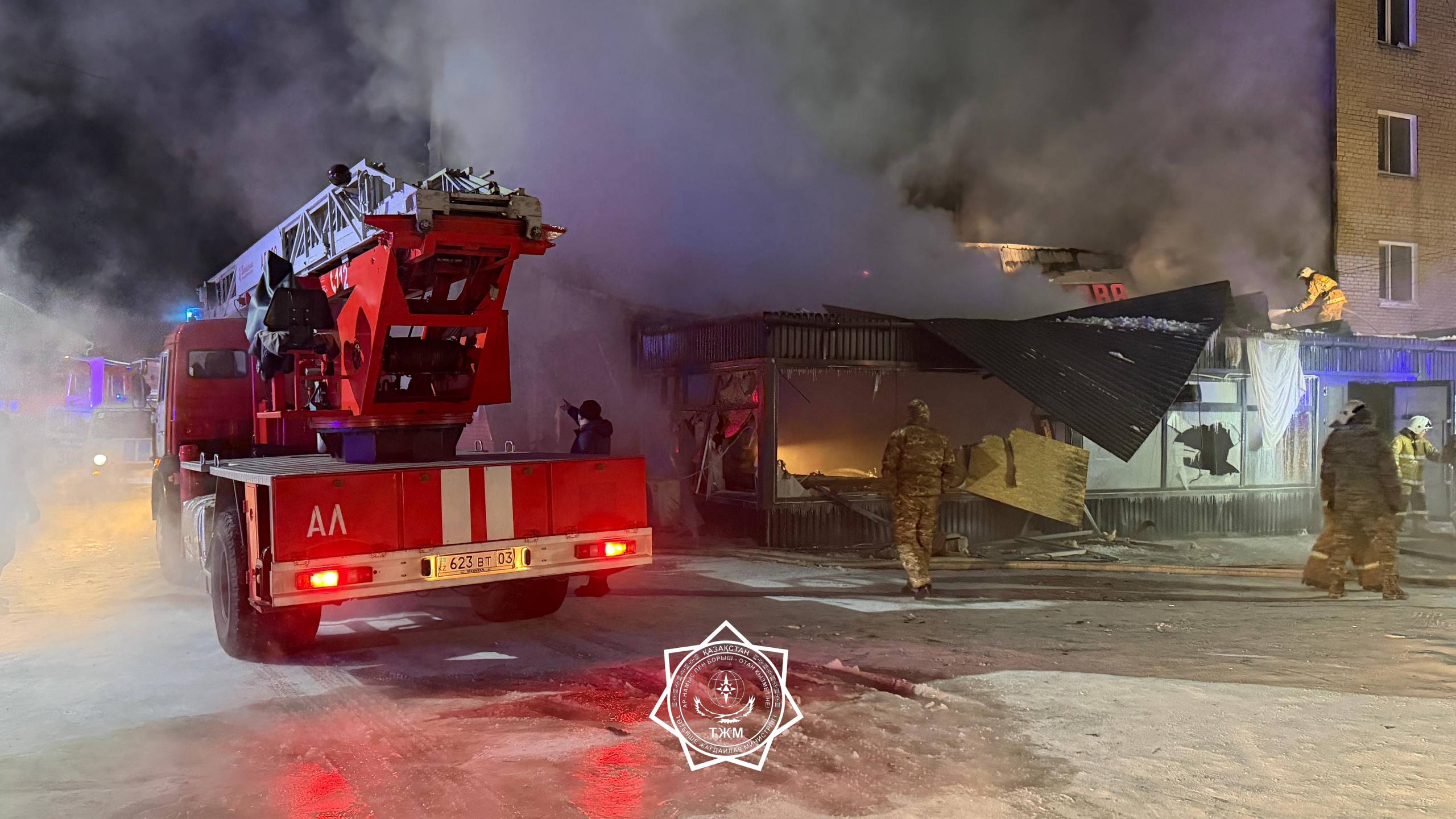 Семь человек погибли при взрыве в кафе в Щучинске