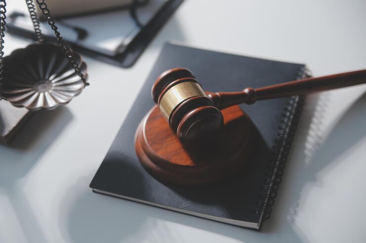 В Астане директор школы и бухгалтер осуждены по делу о многомиллионных хищениях