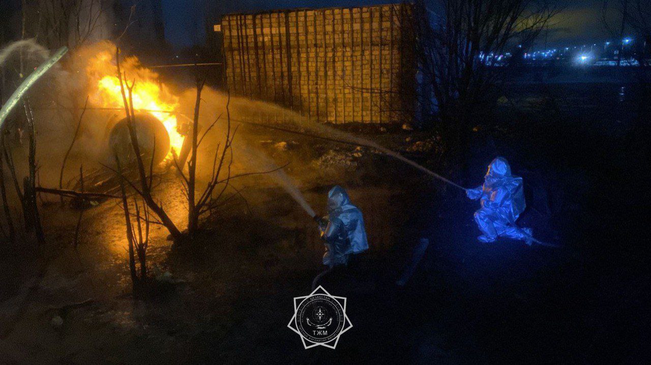 В Актобе произошёл пожар на АГЗС после хлопка газовоздушной смеси