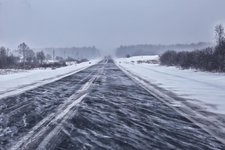 В области Абай ограничили движение автотранспорта