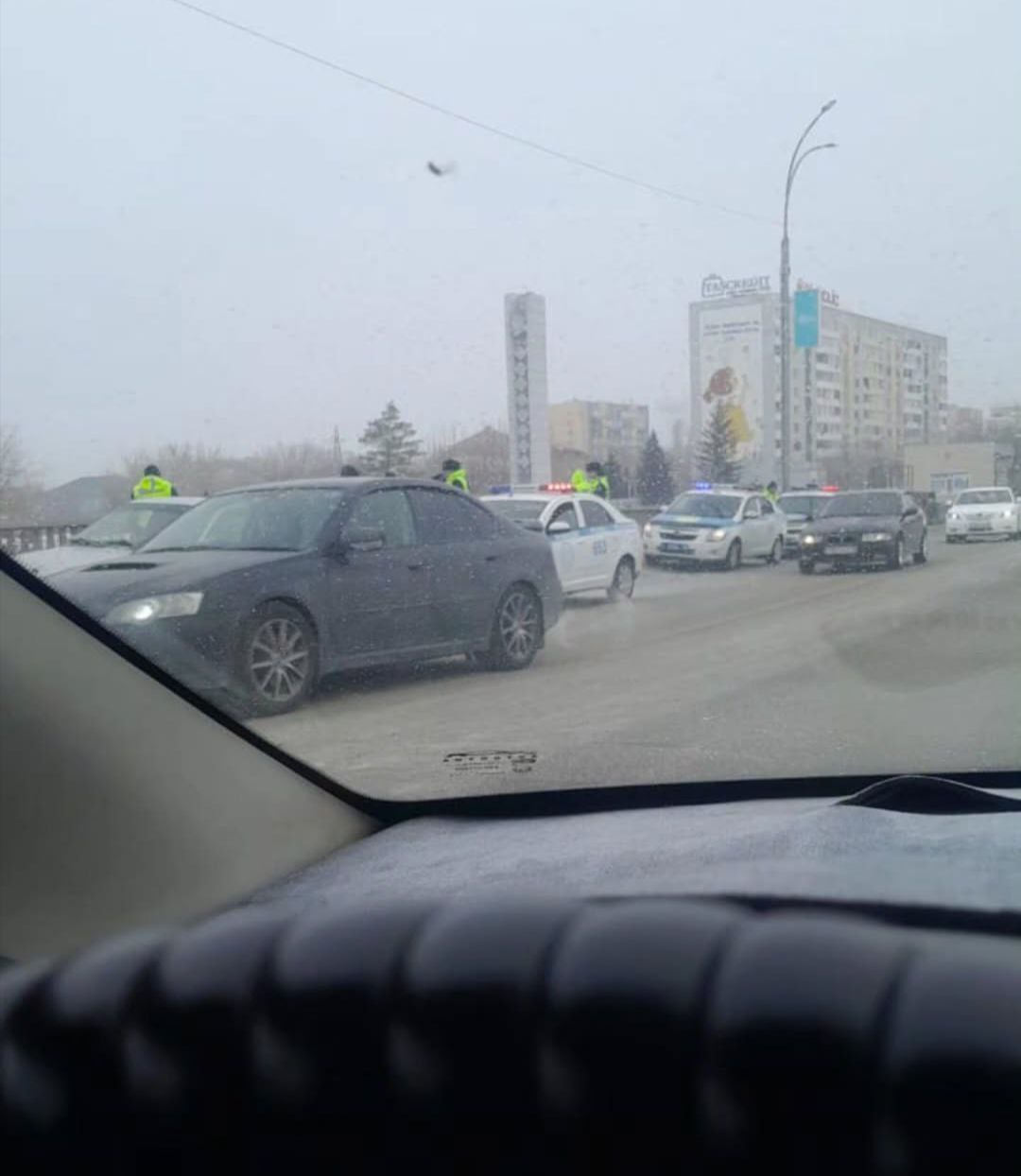 В Семее женщина спрыгнула с моста и погибла
