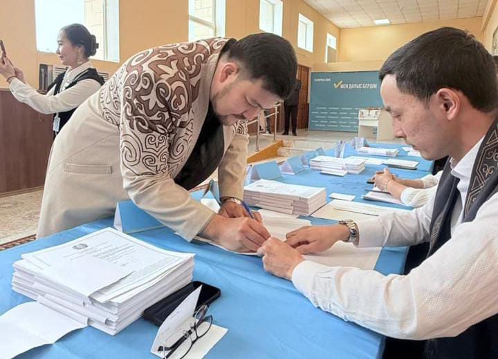 Маңғыстаулық дәстүрлі өнер иелері референдумға белсенді қатысуда