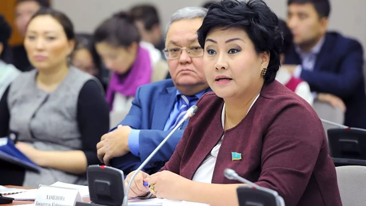 Бақытгүл Хаменова түрмеде отырмайды: сот жазаны өзгертті