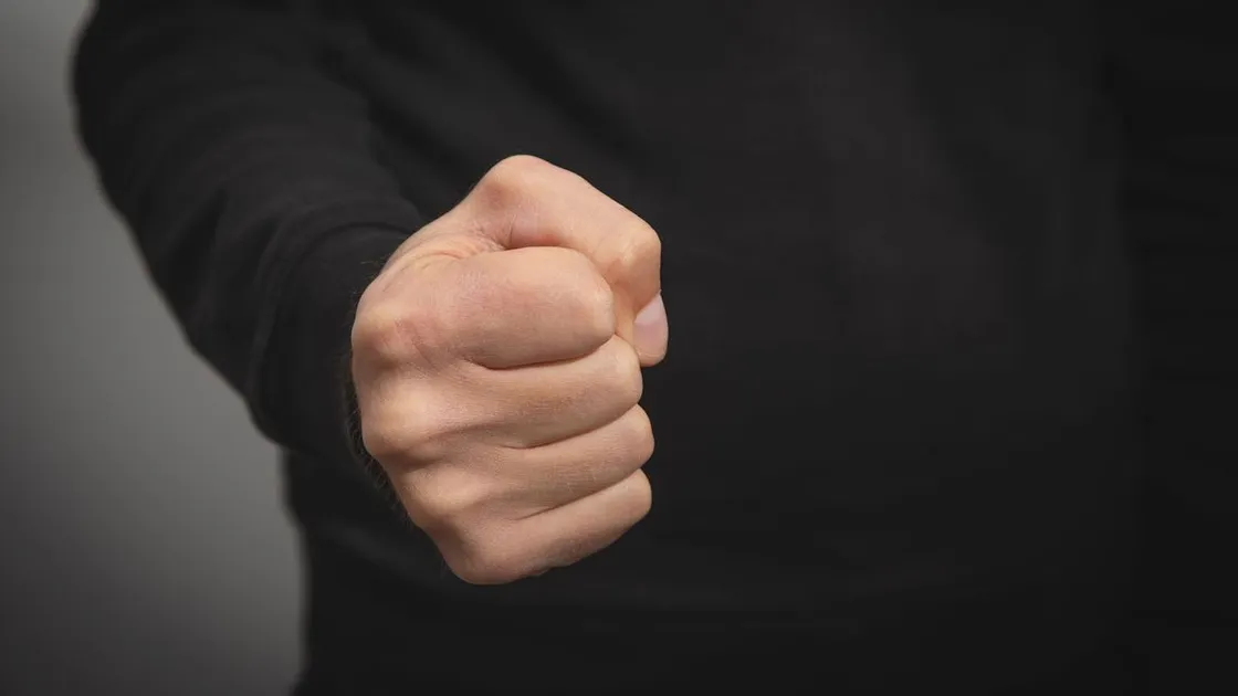 Жетісу облысының 62 жастағы тұрғыны туған ұлдарынан жәбір көріп жүргенін айтты