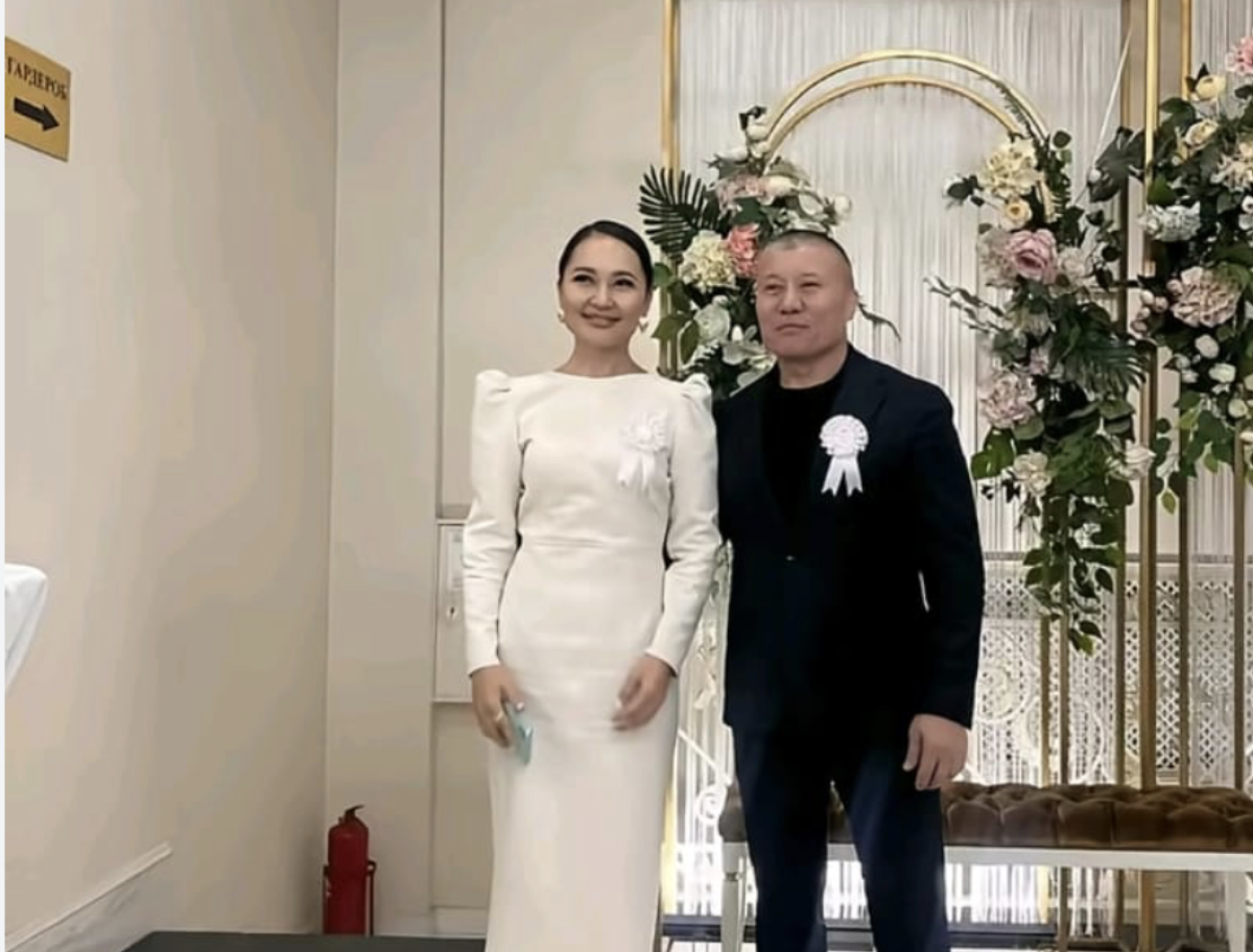 «Хайп үшін тараған әңгіме»: Бақытбек Есентаетың жас қызға үйленгіні рас па?