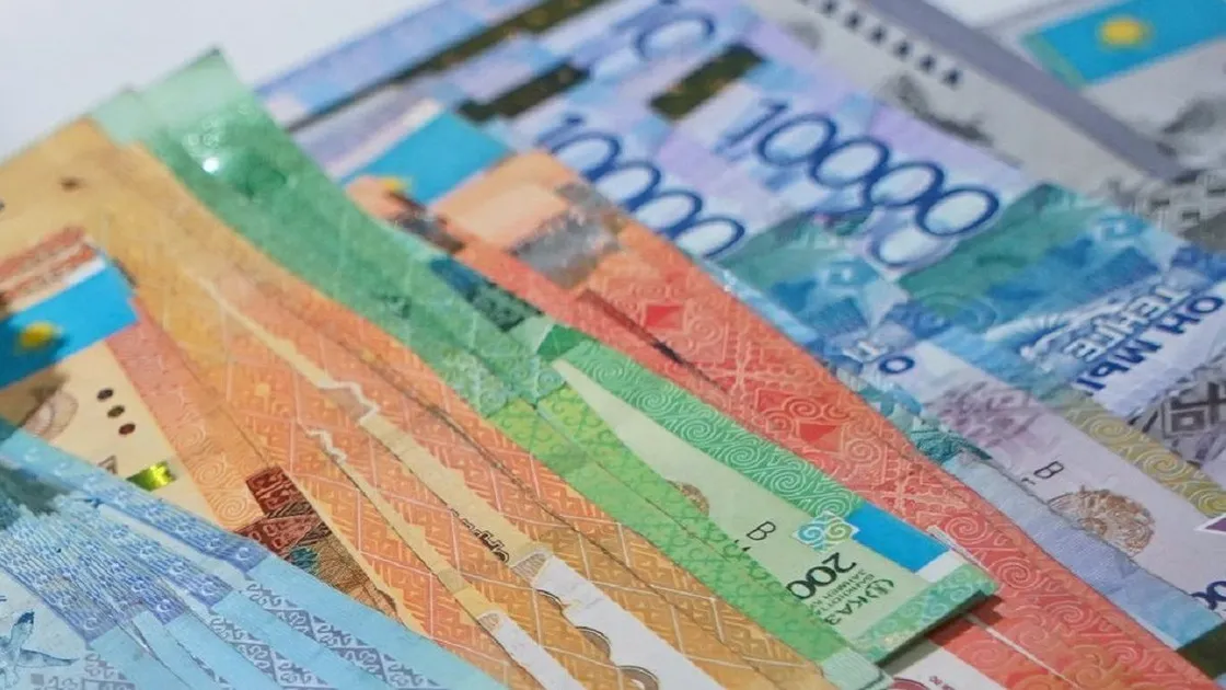 Зейнетақы төлемдерінен 20 пайыз ұсталатыны рас па: Еңбек министрлігінің жауабы