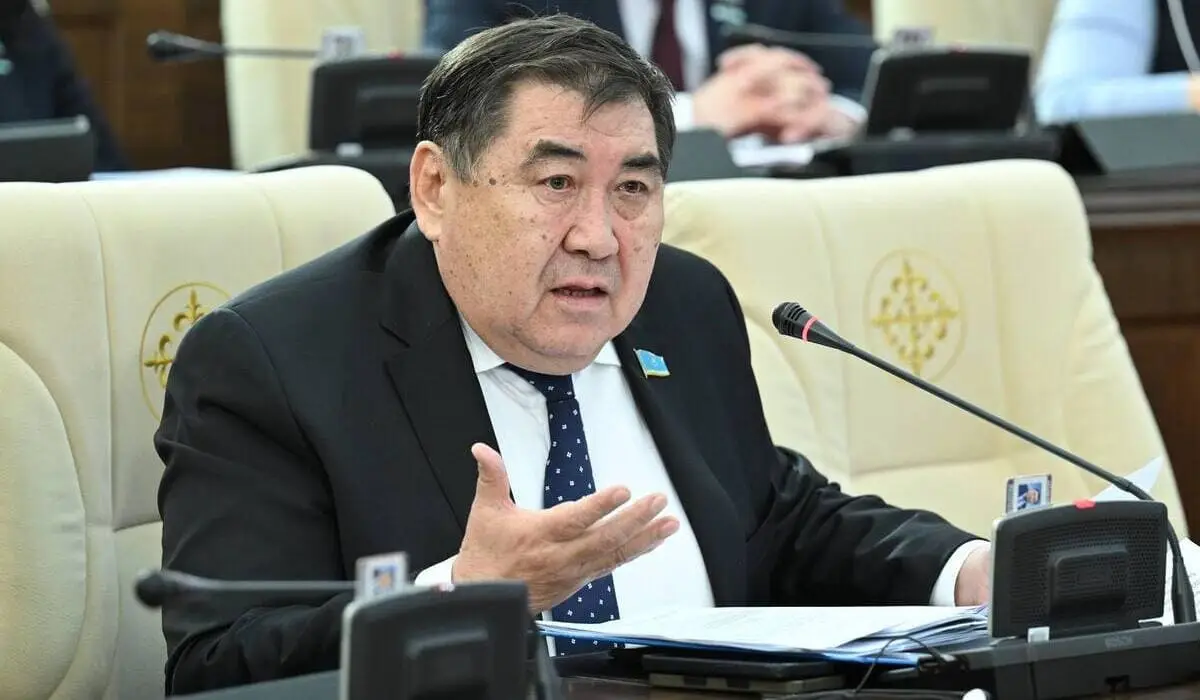 «О дүниеге барып келгендей насихат айтады»: депутат мүфтиятқа ескерту жасады