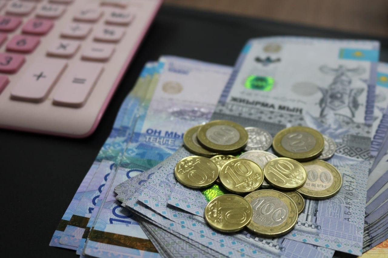 Сенат депутаты қазақстандықтарды жасына емес, еңбек өтіліне байланысты зейнетке шығаруды ұсынды