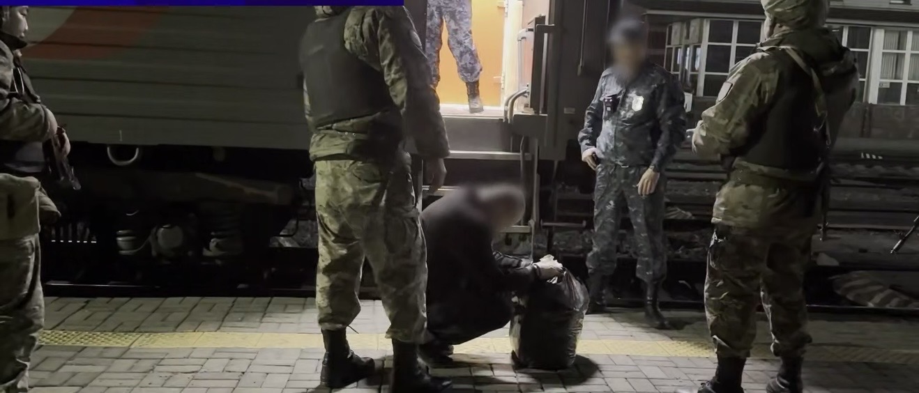 Из России экстрадирован казахстанец за контрабанду сигарет на 1 млрд тенге