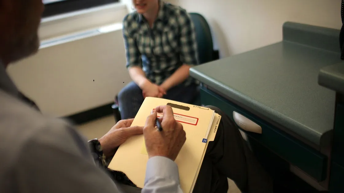 Қазақстанда психологтар мемлекеттік тізілімге тіркелуге міндеттеледі