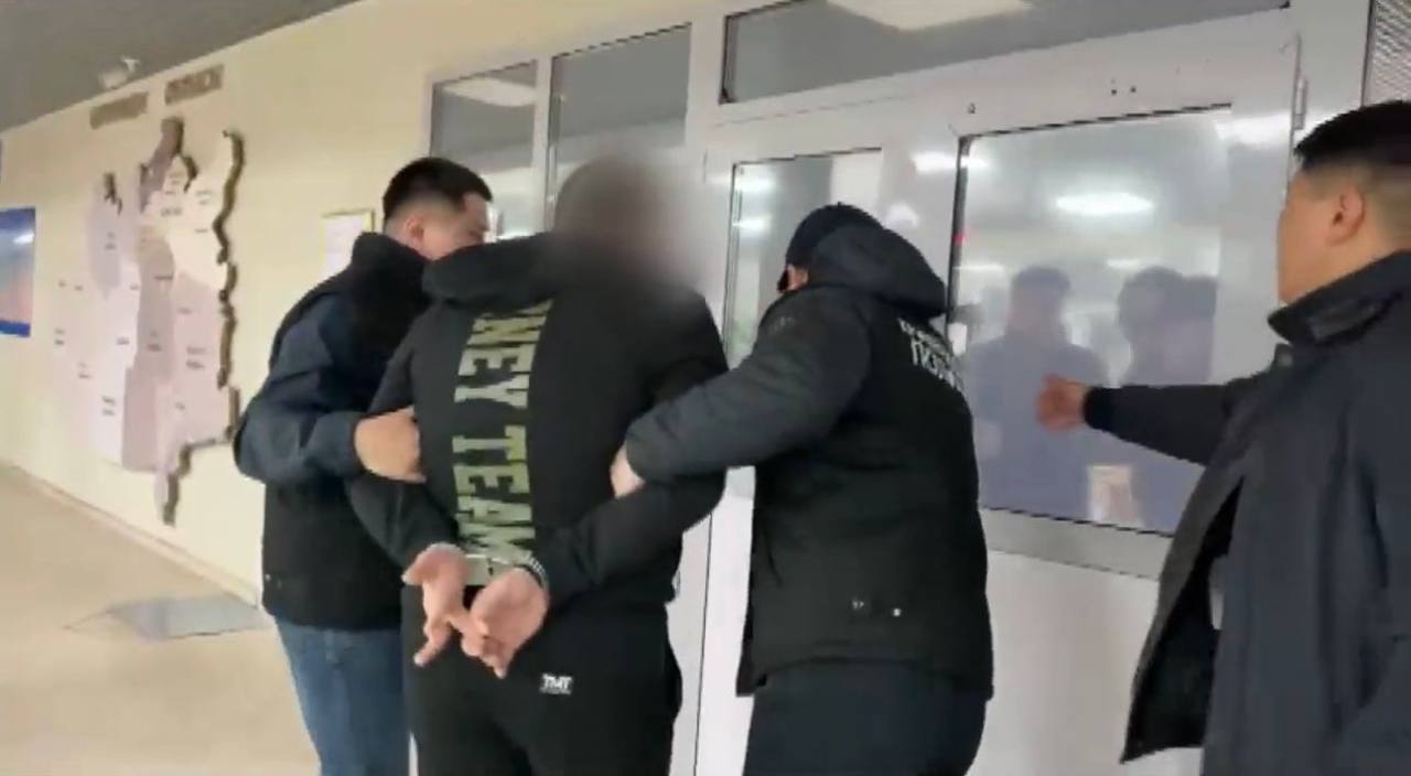 Мужчину, скрывавшегося от полиции 5 лет, задержали в Караганде