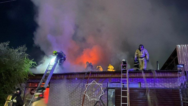 В Астане потушили пожар на площади 250 квадратных метров