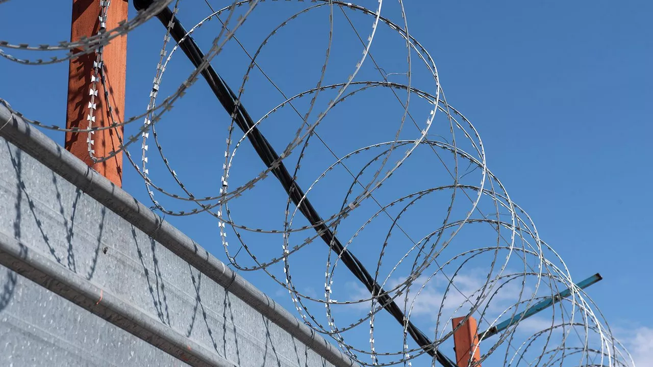 Петропавлда сотталған адам түрмеде отырып бопсалаумен айналысқан