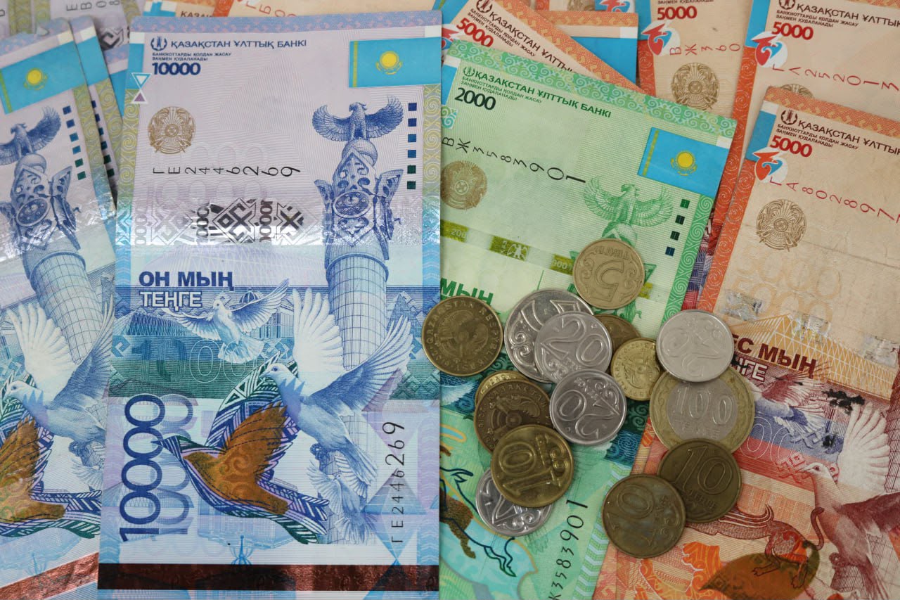 Балаларынан 26 млрд теңге табысын жасырған: Астанада алимент төлемегендердің арнайы техникалары тәркілене бастады