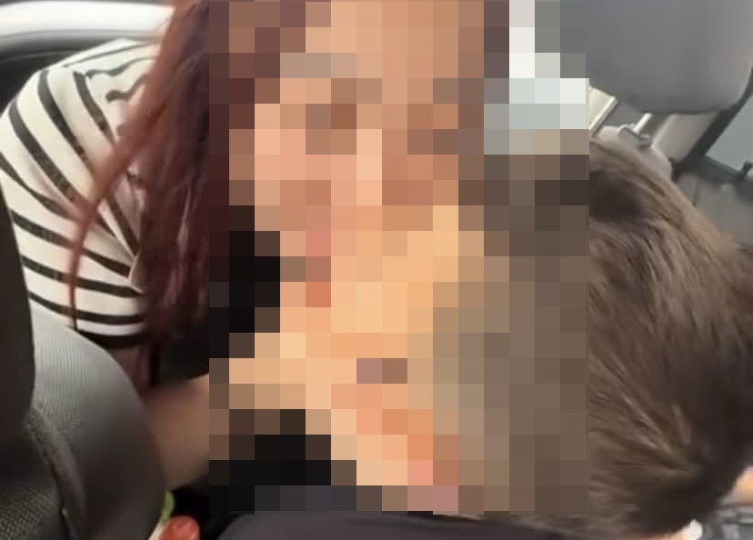 В Астане мать наказали после видео с поцелуем ребенка в губы